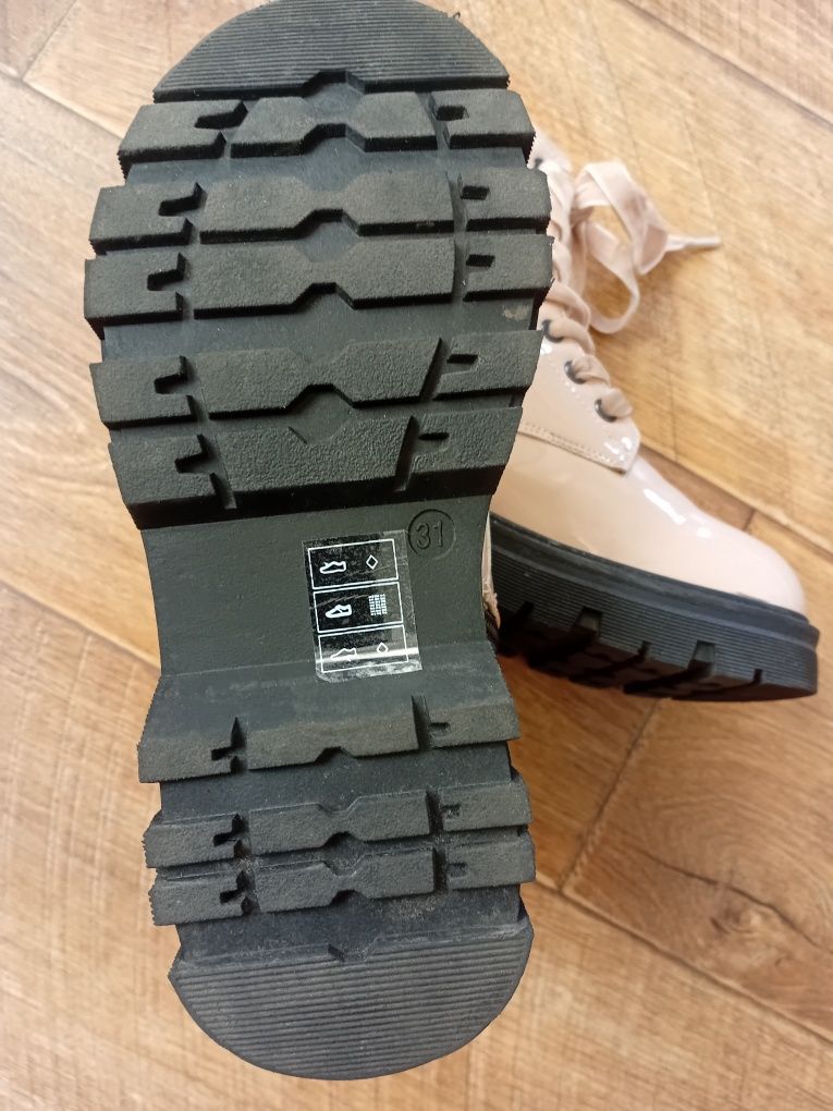 Ботинки дівчинці Reserved р.31