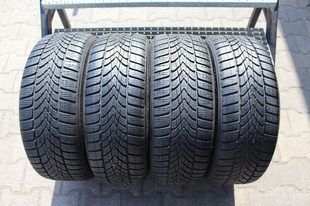 4x 205/45R17 DUNLOP SP WINTER SPORT 4D  RSC 88V XL 23r 8mm