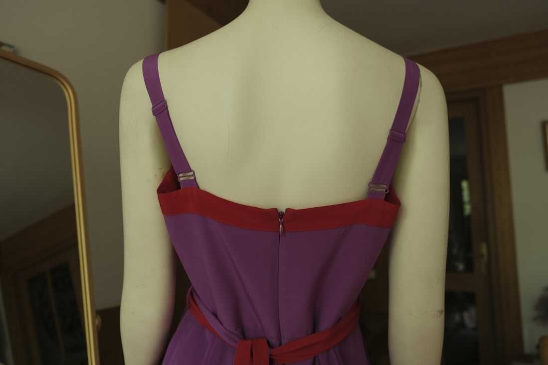 jedwabna koktajlowa ołówkowa sukienka Pepperberry pin up retro vintage