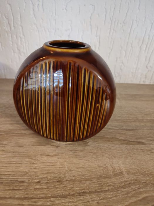 Okrągły wazon Pruszków porcelit