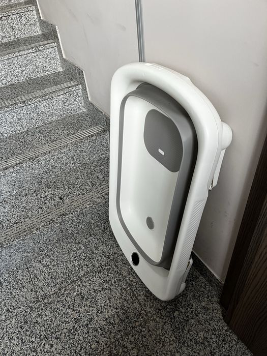 Pimabobo lux, wanienka ze stelazem