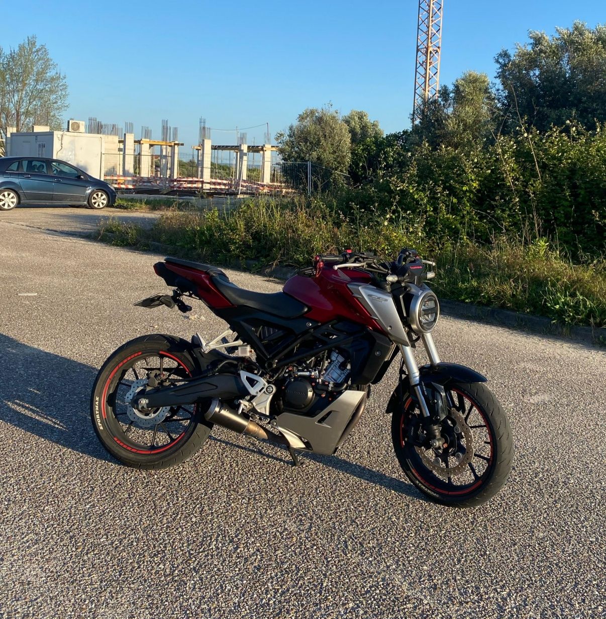 Honda CB125R (full extras)/troca carro