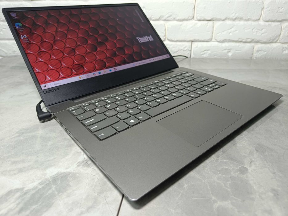 Ноутбук Lenovo Ideapad 330 1920х1080 FULL HD IPS i3-8130U 8GB SSD256GB
