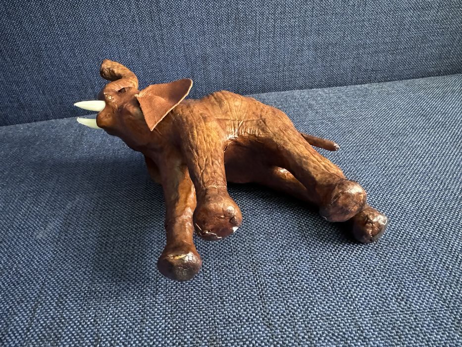 Figurka słoń skórzany, Tunezja, 21 cm