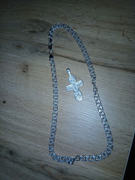 Продам  срібний ланцюжок з хрестиком