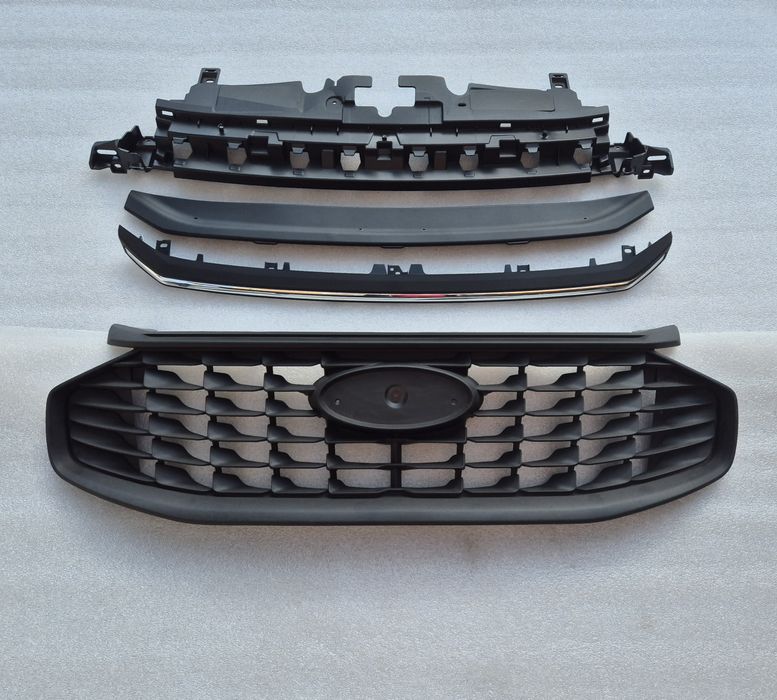 Ford Escape 2023 2024 Решетка радиатора гриль бампера хром вставка