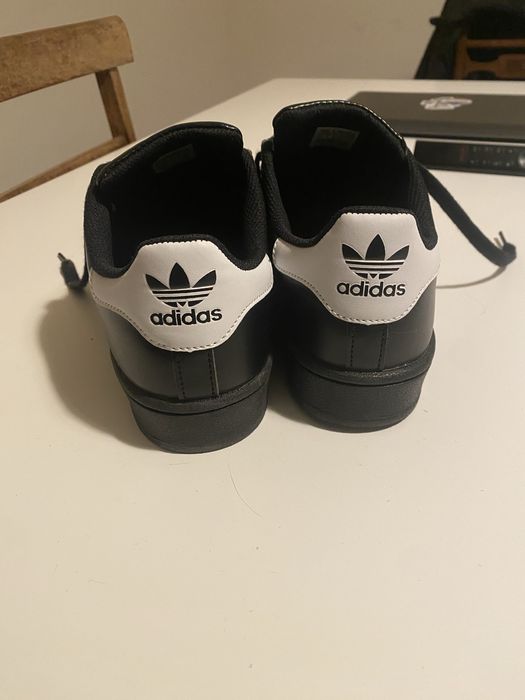 Tenis adidas superstar