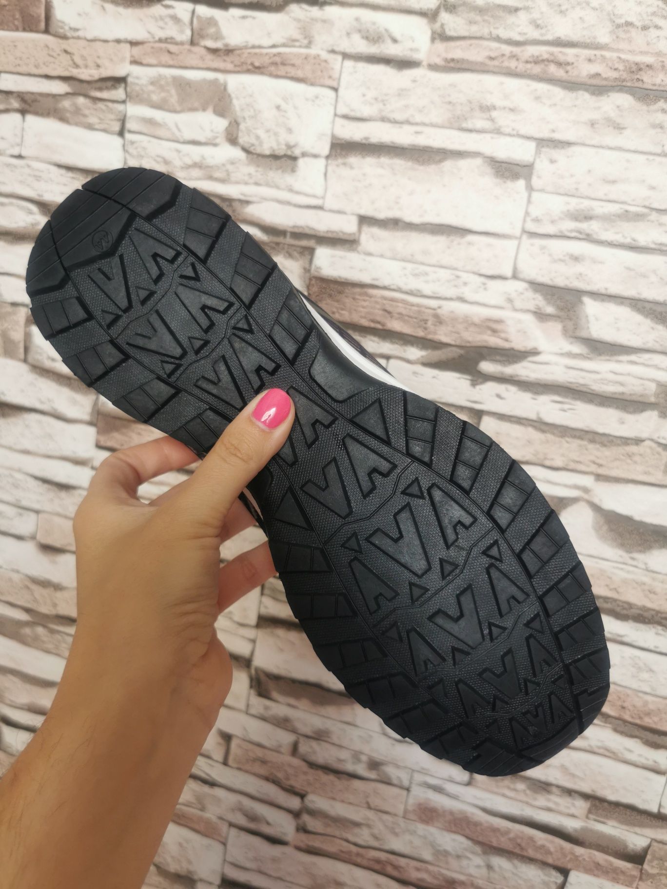 Nowe buty męskie r. 44