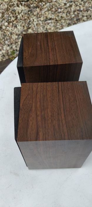 Okazja.Małe Kolumny glosnikowe  2x10W  oporność 6 ohm.Stan b.dobry