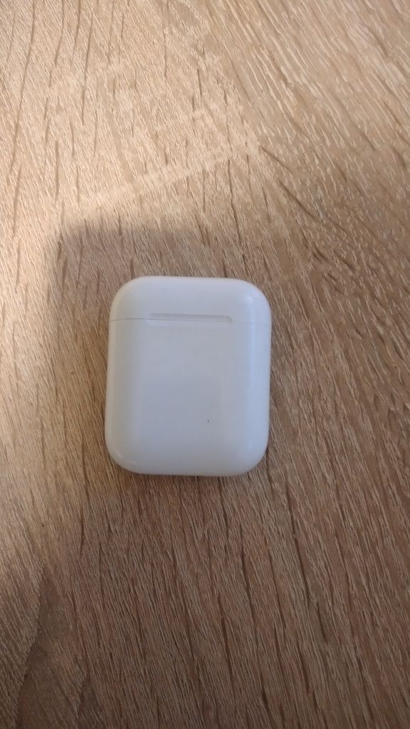 Słuchawki bezprzewodowe Airpods firmy Apple