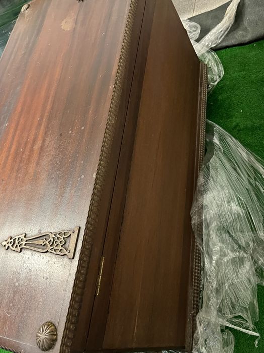 Arca Madeira antiga  Trabalhada