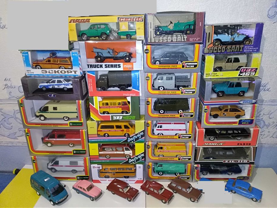 Коллекционные модели 1:43 легковые
