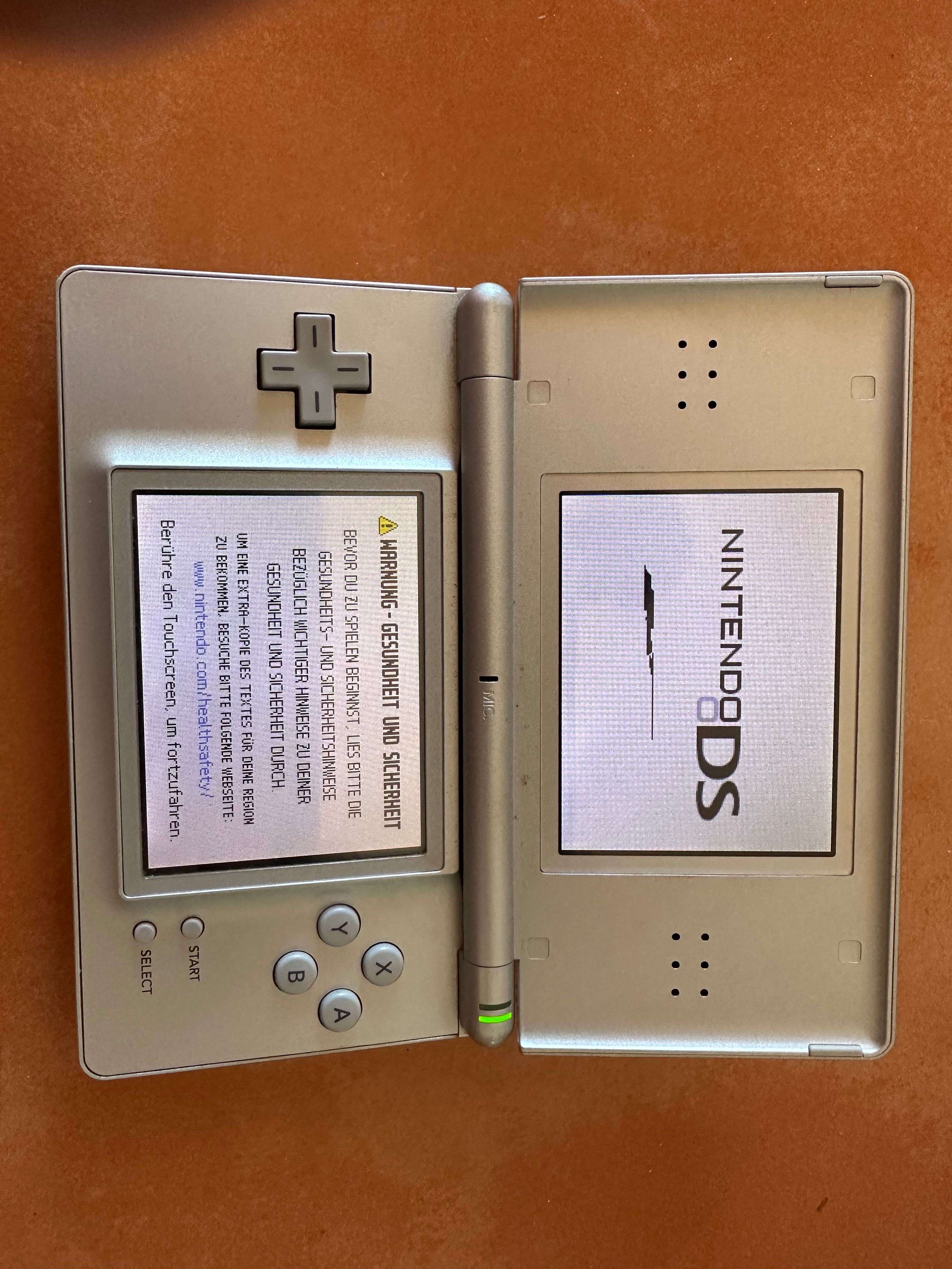 Nintendo ds Light em bom estado