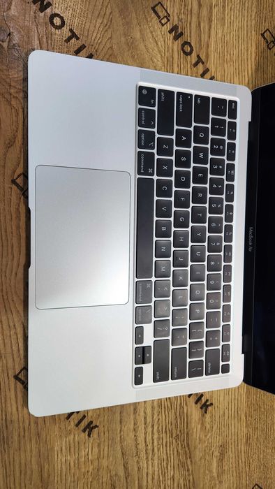 Apple MacBook Air 13 M1 2020 8GB / 256GB Silver Late (MGN93 A2337) MDM