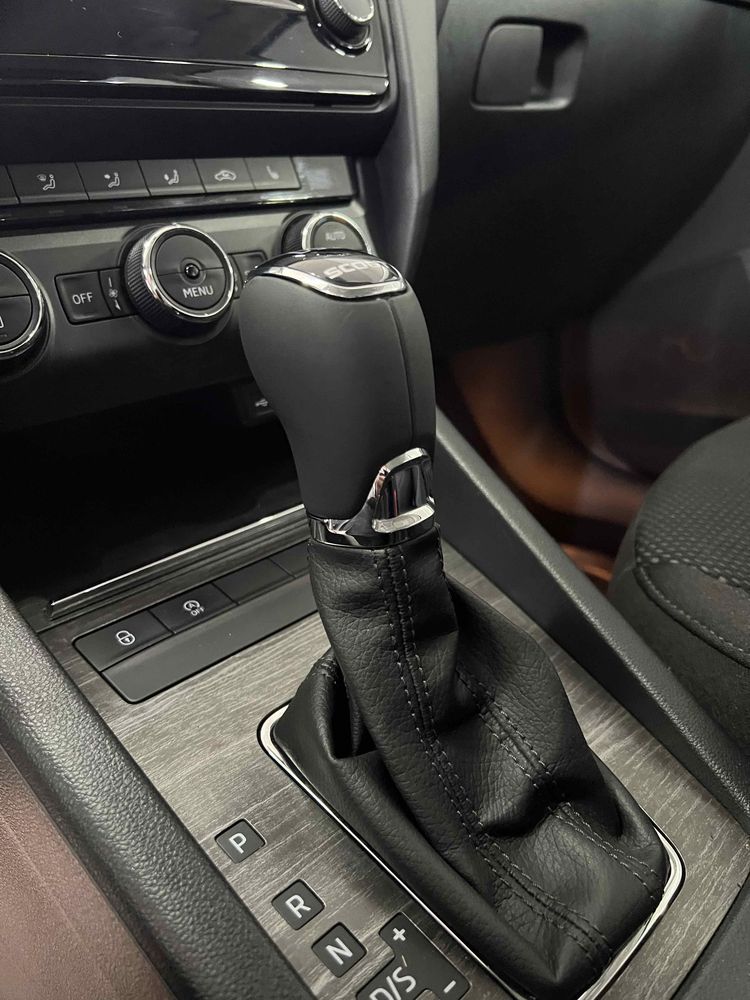 Ручка акпп селектор Skoda Octavia A7 Superb 3 VRS L&K Scout 4x4
