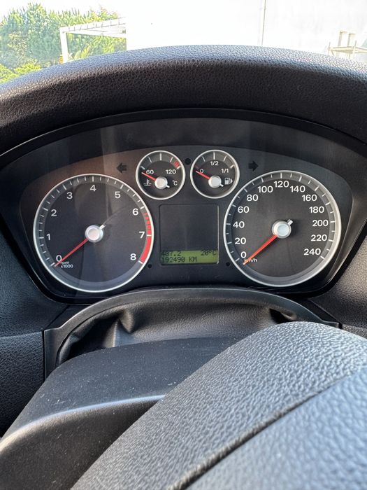 Ford Focus SW 1.4 a gasolina