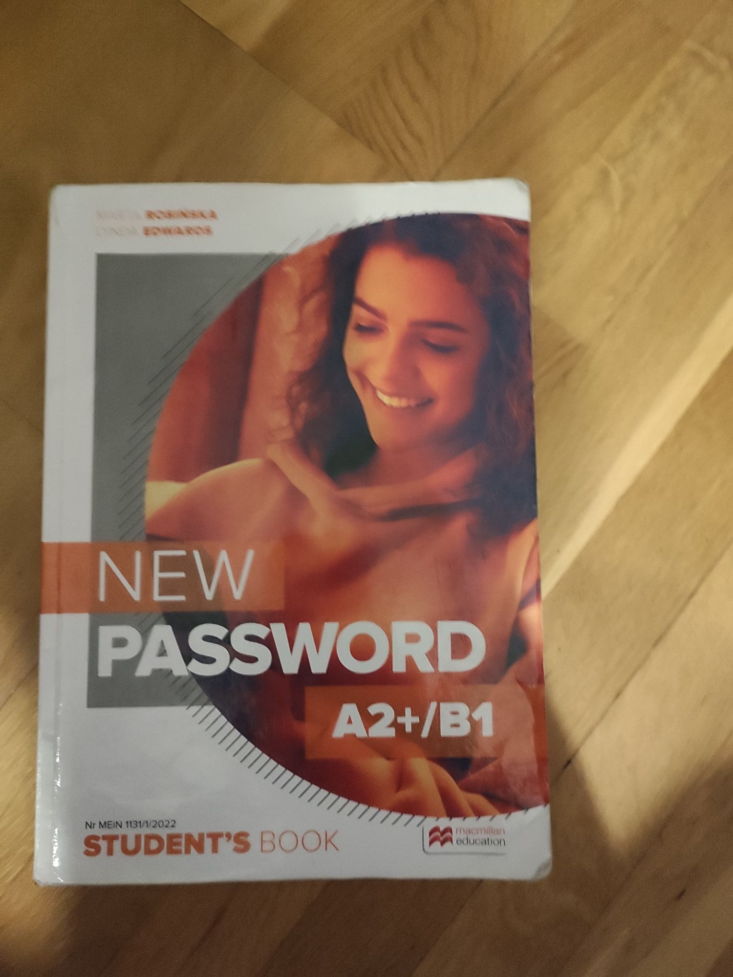 "New Password A2+/B1" podręcznik do angielskiego