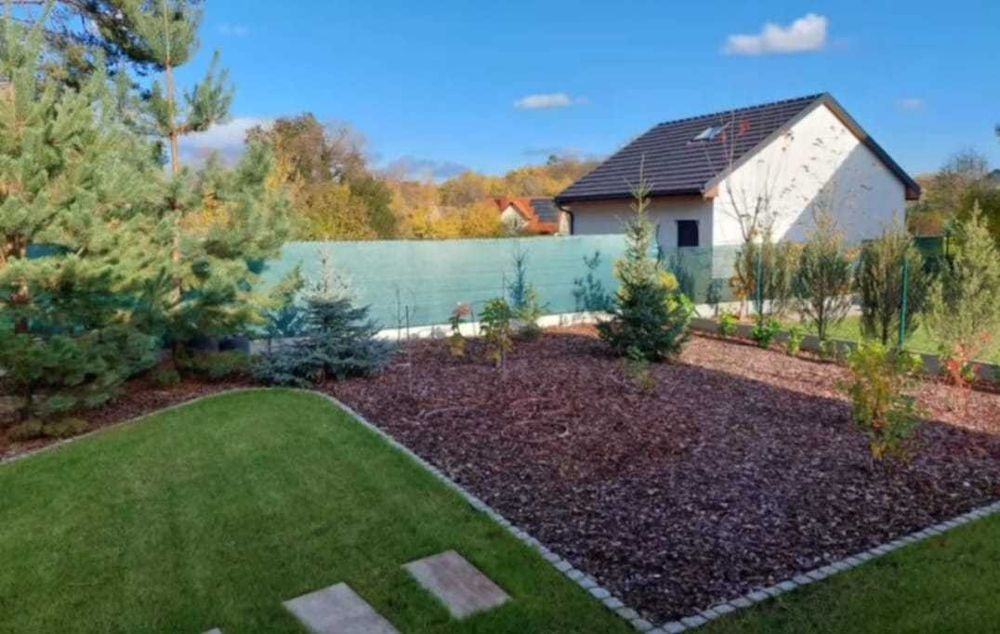 Brukarstwo, tarasy, parkingi, ogrodzenia, trawniki, nawodnienia