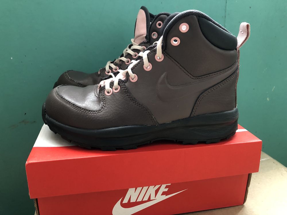 Дитячі черевики NIKE Manoa 35.5р.