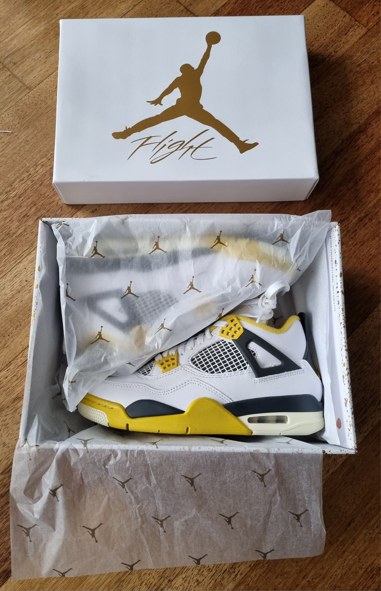 Air Jordan 4 Retro Coconut Milk roz 39