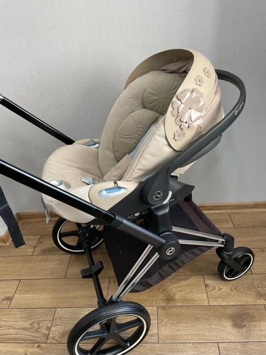Автокрісло Cybex Cloud T i-Size Simply Flowers Beige