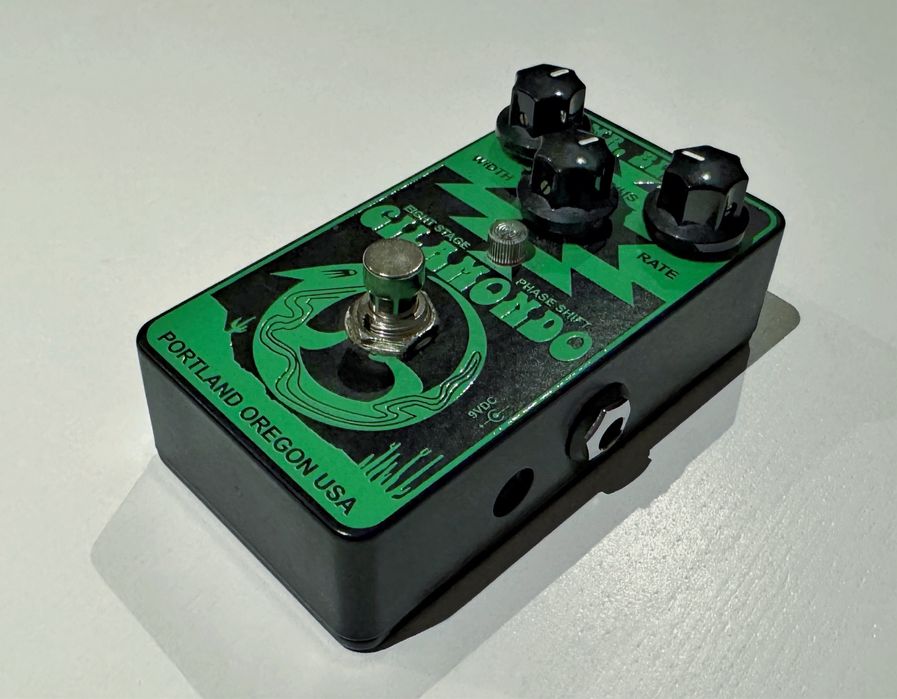 Pedal de Guitarra Mr Black Gilamondo 8-Stage Phaser