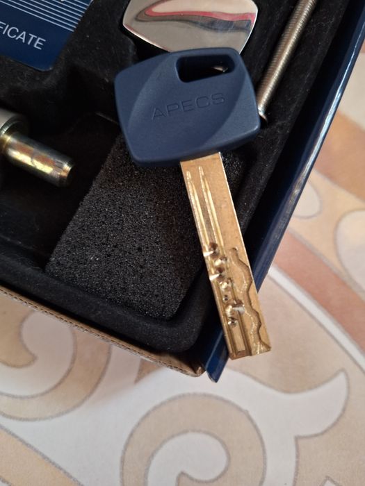 Секрет замка Apecs. Цилиндр замка. Личинка Апекс 80 (35/45с)