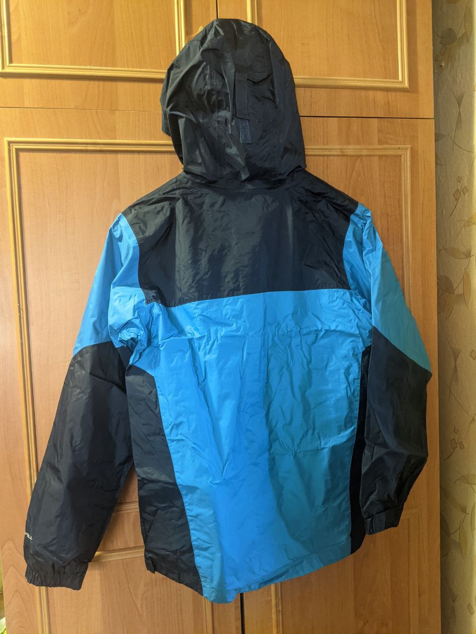 Продам вітровку Columbia