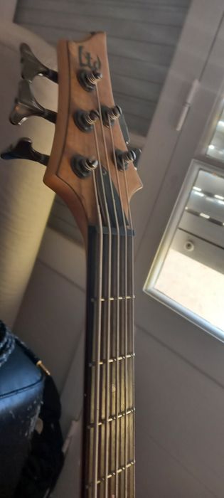 Baixo esp ltd 5 cordas