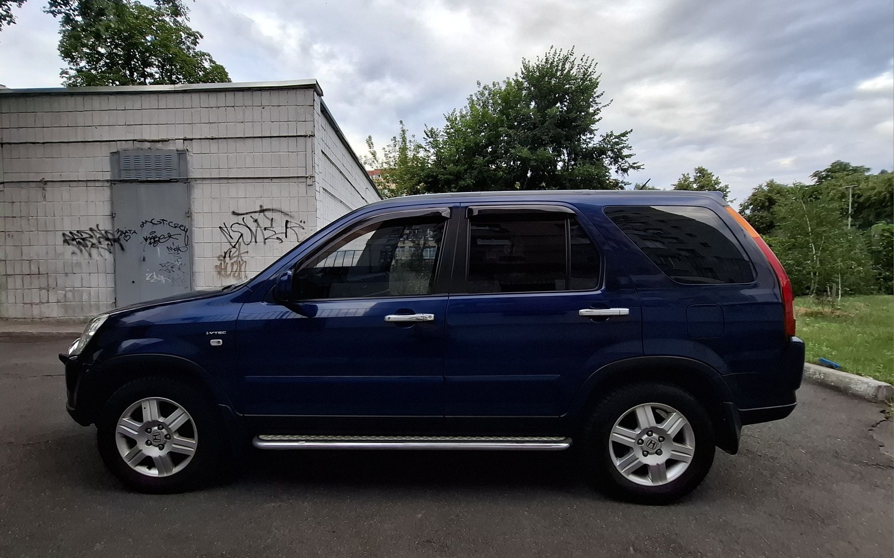 Продам Honda CR-V