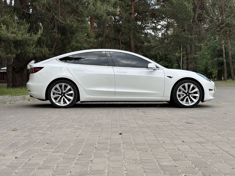 Tesla Model 3 Long Range 2018