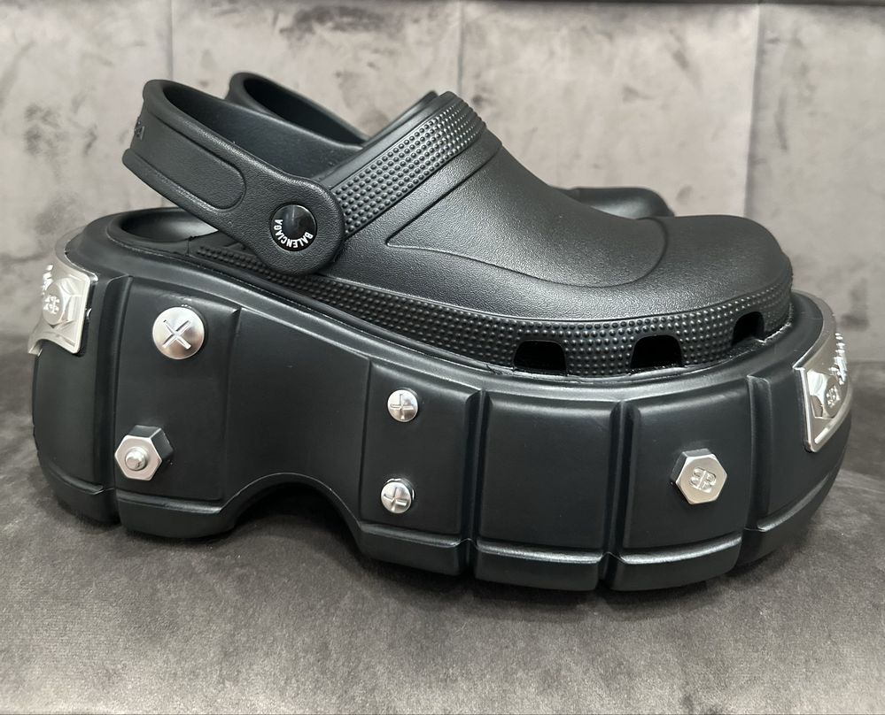 Balenciaga crocs