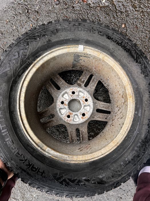 Колеса 5x114,3 195/70 r15c Nokian Hakkapeliitta C3