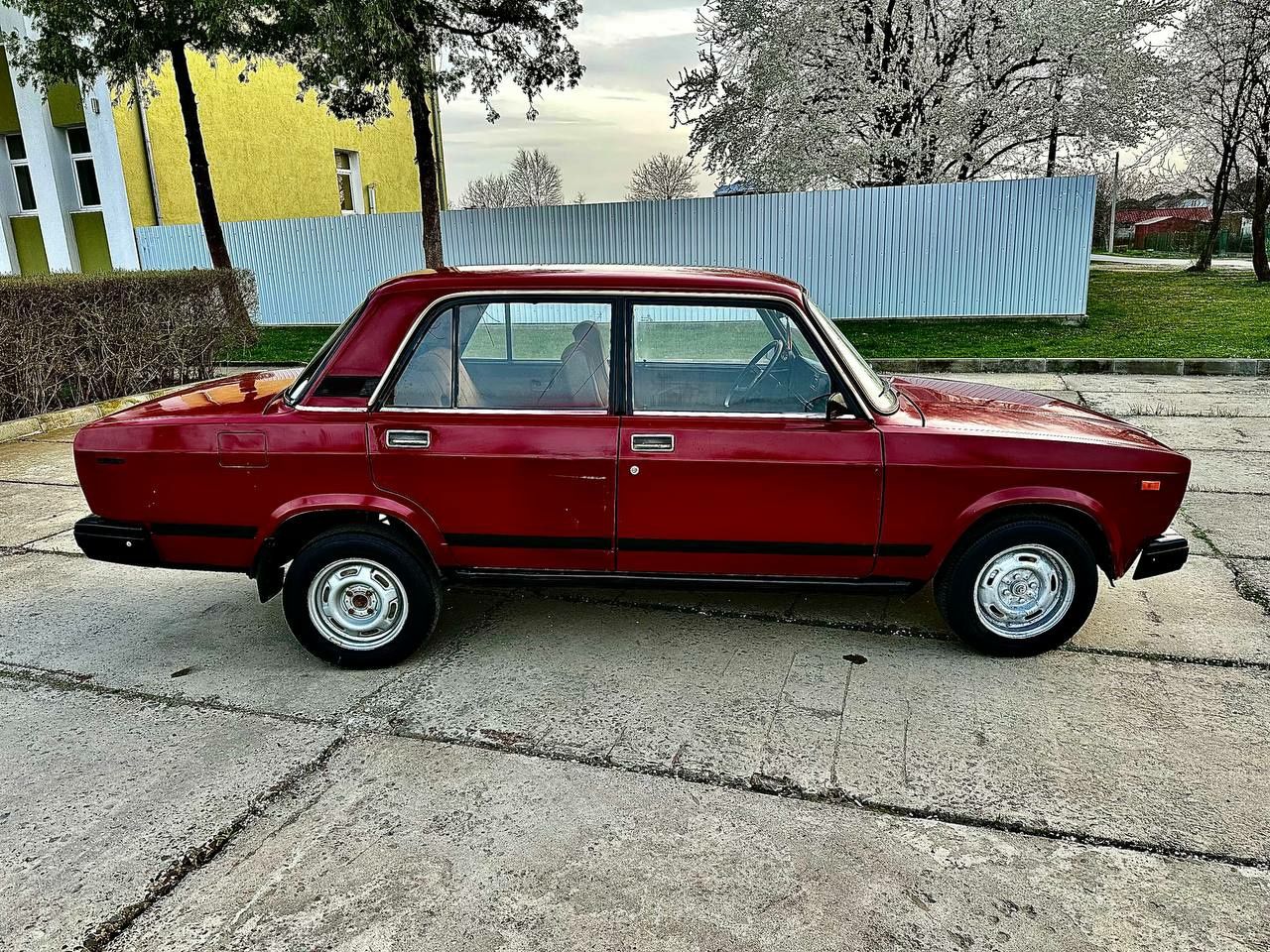 Продам ВАЗ-2107 Жигуль LADA на 5-ти ступці