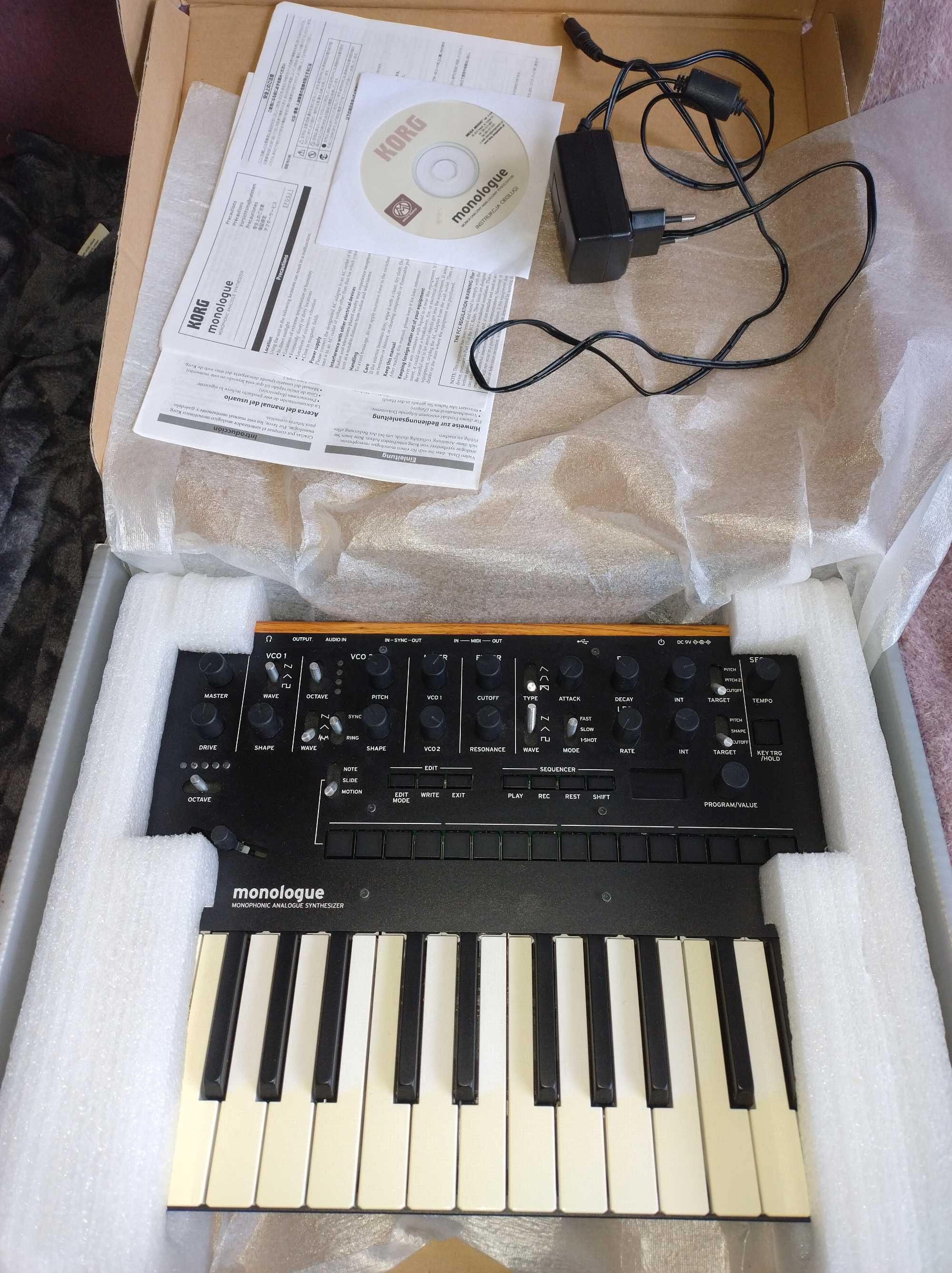 Syntezator Korg Monoglogue + Zasilacz