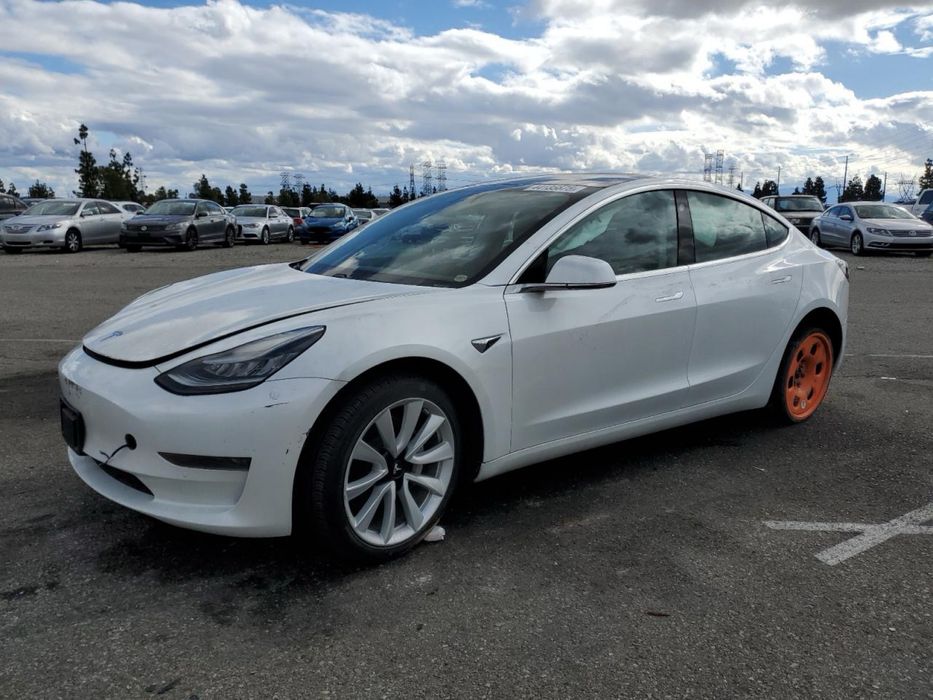 Дверь , фара стекло tesla model 3