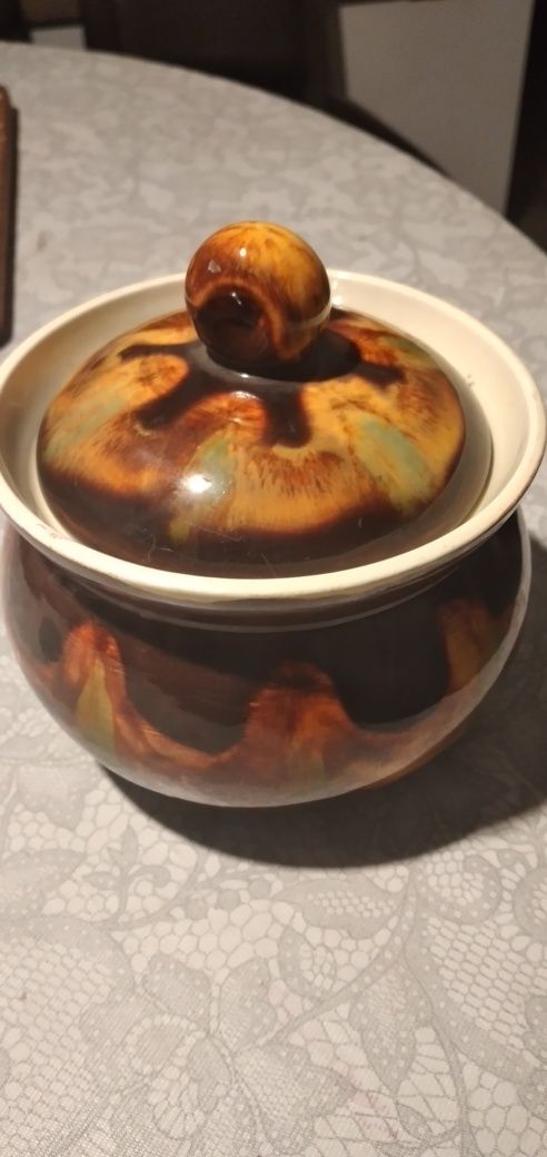 Piękna, z lat 80 tych,  bombonierka porcelanowa ZSRR