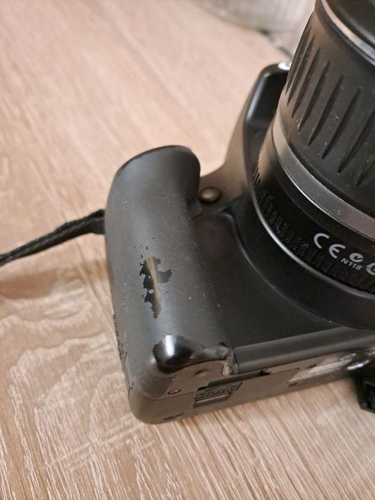 Дзеркальний фотоапарат canon eos 1000d корпус об'єктив canon efs 18-55