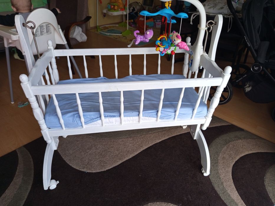 Bujana kołyska dziecięca