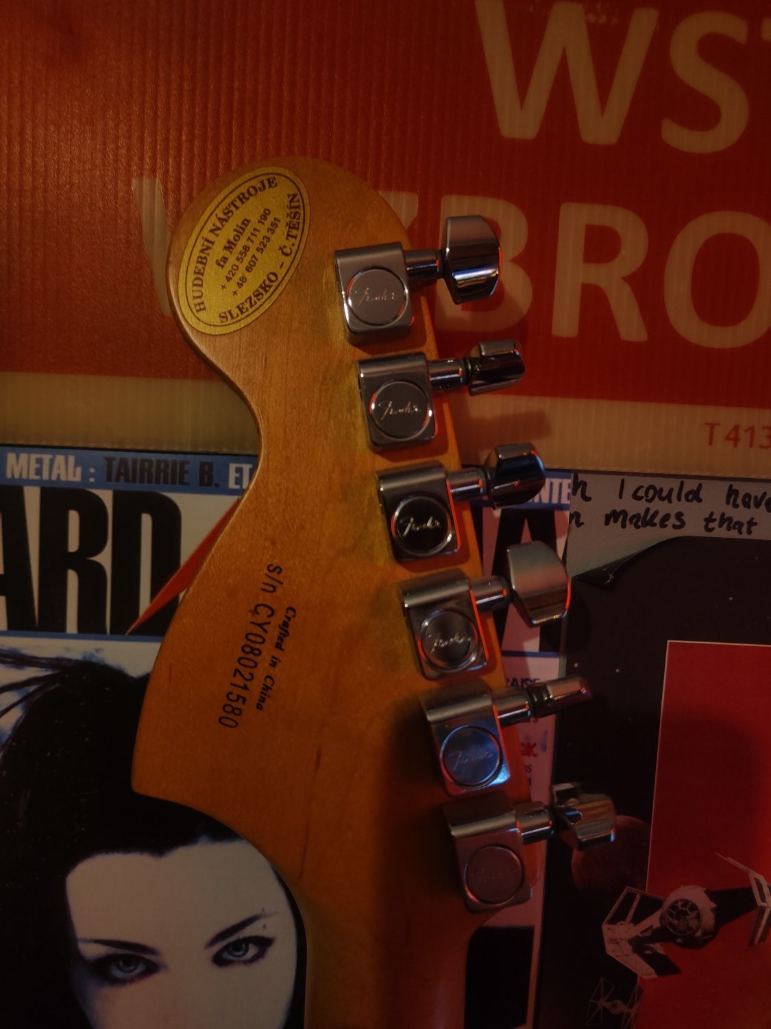Gitara FENDER SQUIER stratocaster (+piecyk okablowanie i efekt)