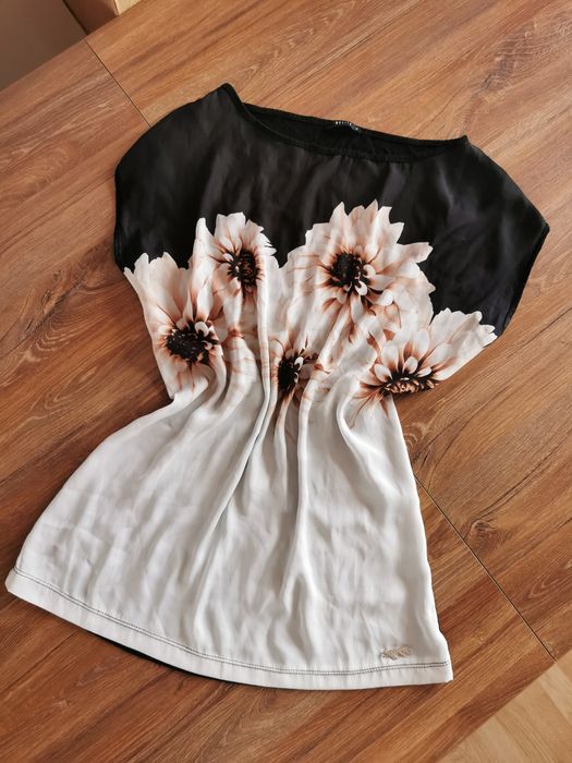 Bluzka bluzeczka z krótkim rękawem podkoszulek koszulka t-shirt M 38