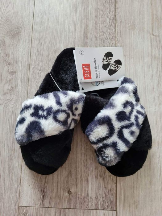 Kapcie damskie z futerkiem r.39