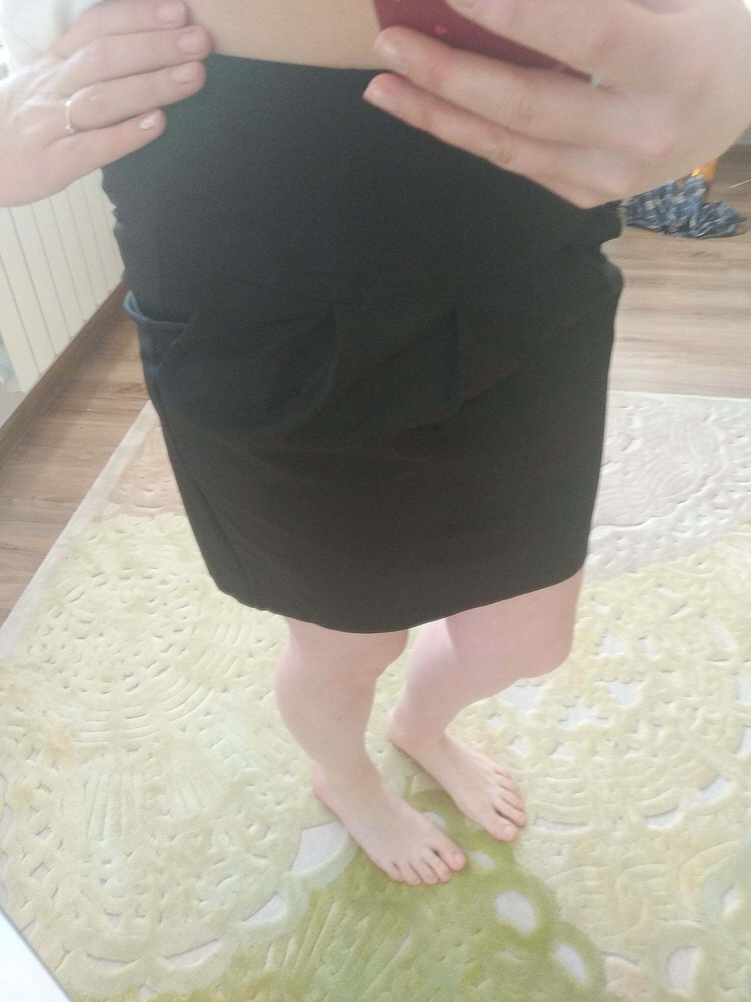 Elegancka czarna spódnica
