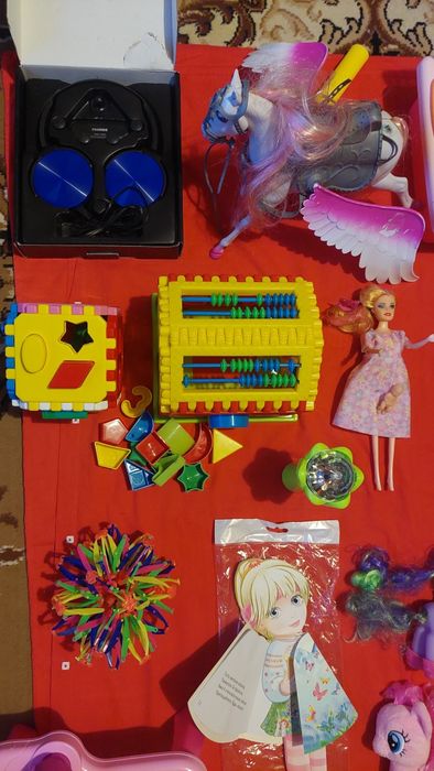 Продам детские игрушки.