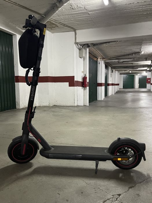 Trotinete eléctrica como nova.