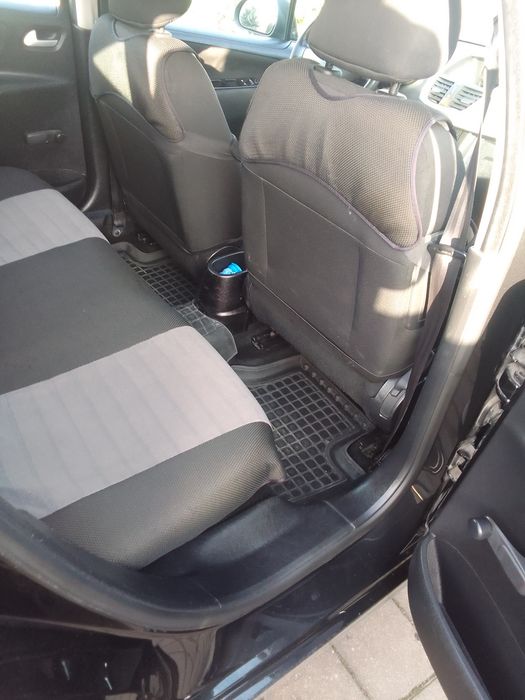 Продам пежо 207.  1.6тді