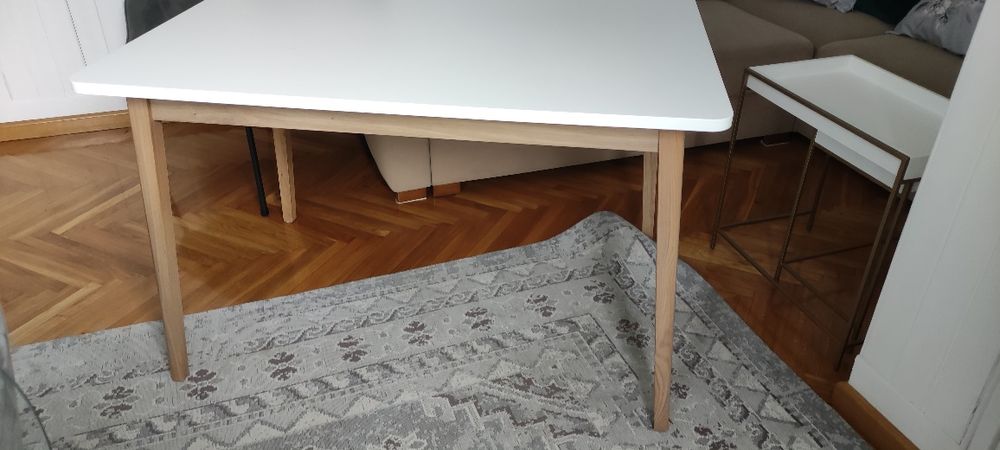 Stół biały z Jysk