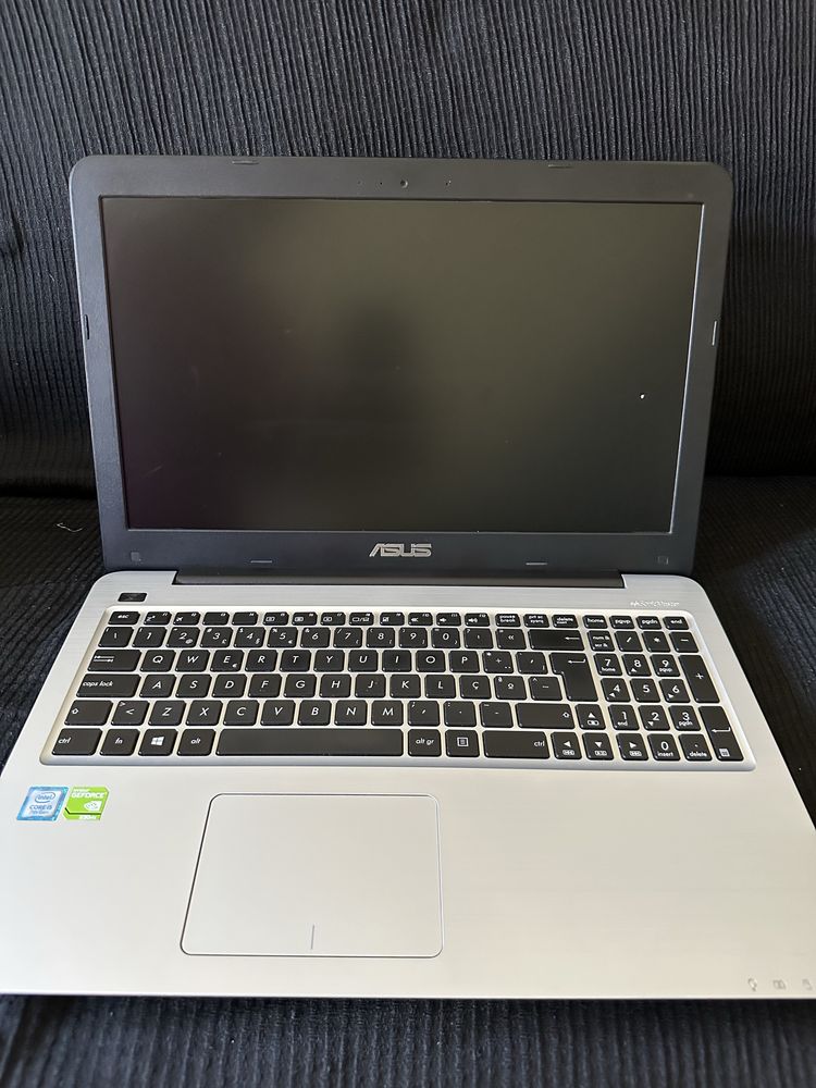 Portátil ASUS K556U