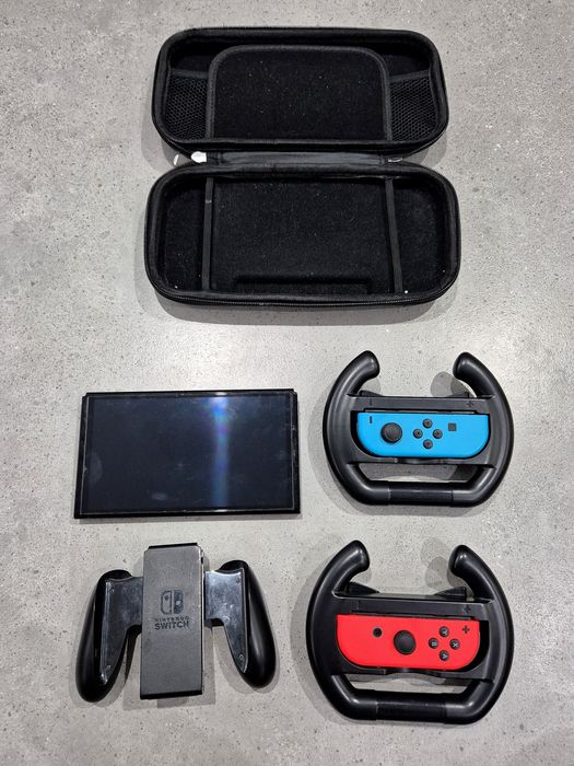 Nintendo Switch OLED 6x gra Minecraft Mario Fifa