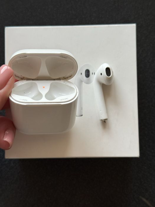 Продам навушники Airpods